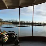 Отель Bed In Boat Амстердам