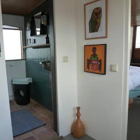 Bed In Boat * アムステルダム