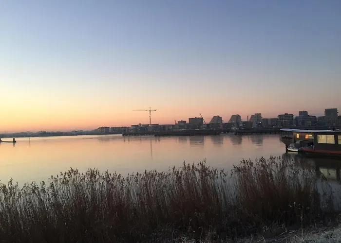 Bed In Boat Hotel Amsterdam
